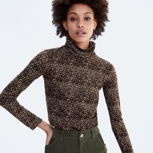 Zara Long Sleeve Cheetah Print Turtle Neck size S